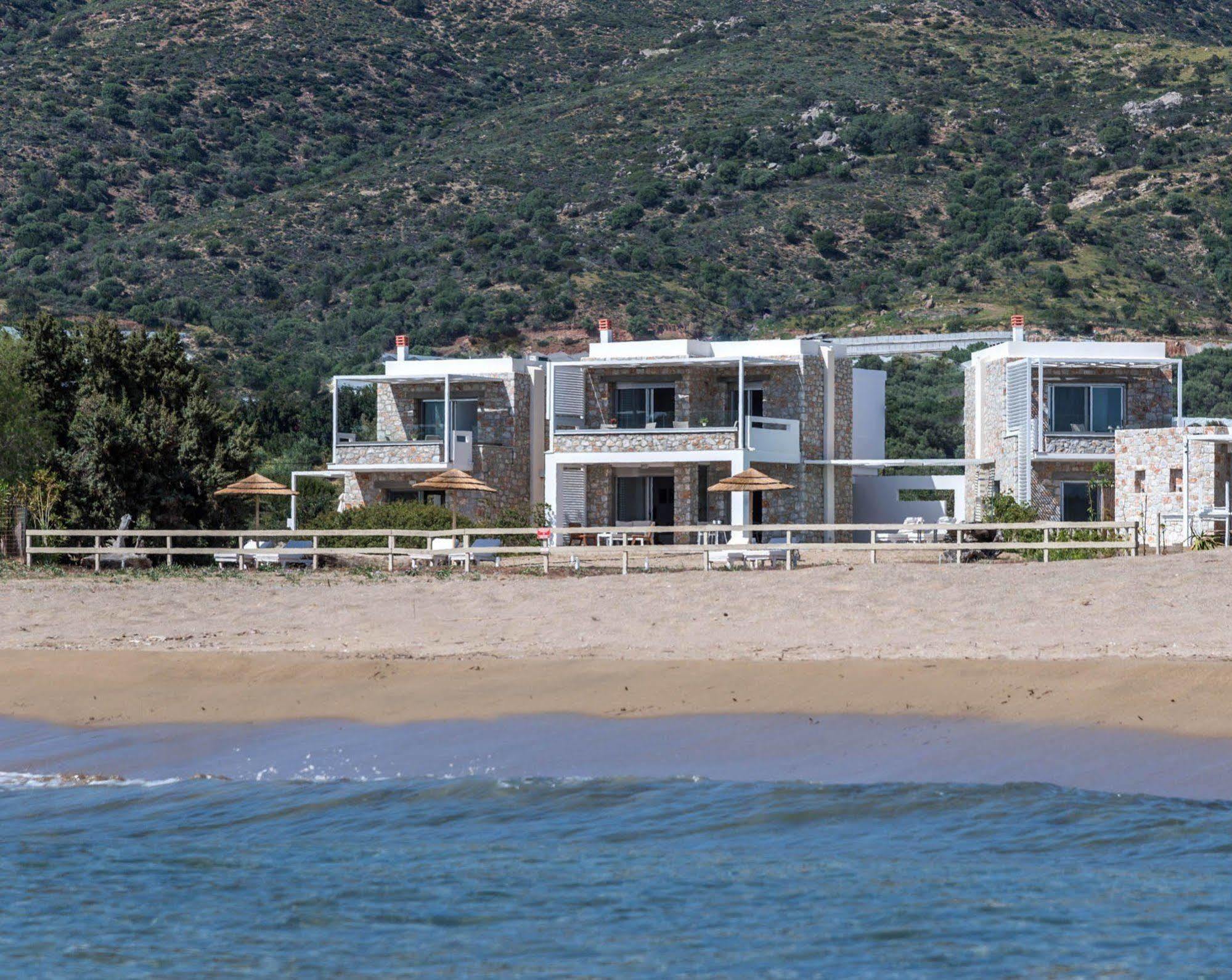 Вилла Cedar Bay Beachside